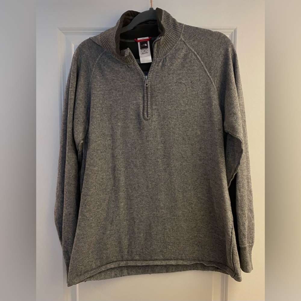 The North Face Quarter Zip Pullover - Gray - Sz L - Gently Used Condition